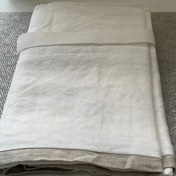 Pottery Barn Belgian Flax Linen Shams - Picture 2 of 7